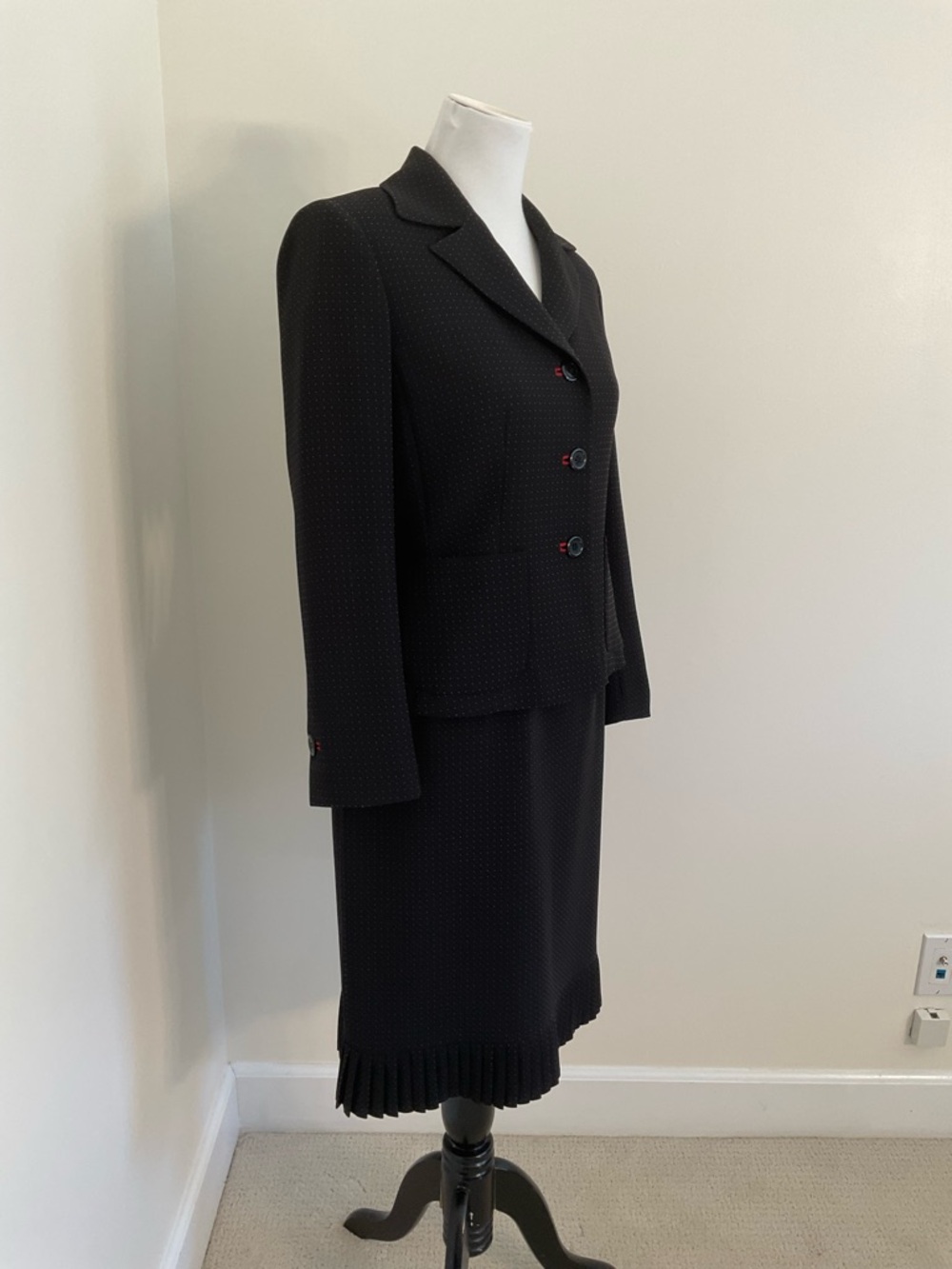 Kasper Petite 2-Piece Tailored Blazer And Skirt Set - Picture 4 of 14